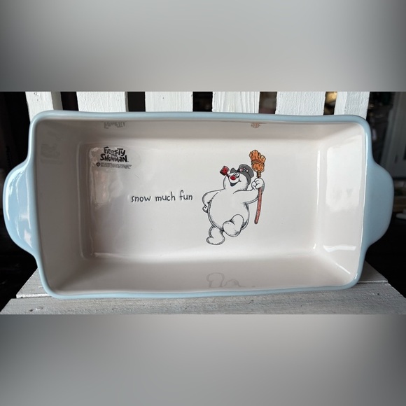 Rae Dunn Frosty the Snowman Collection Casserole Dish - Picture 1 of 3